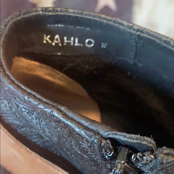 🖤Miz Mooz Black Tooled  Leather Wedge Booties🖤 - Picture 8 of 8